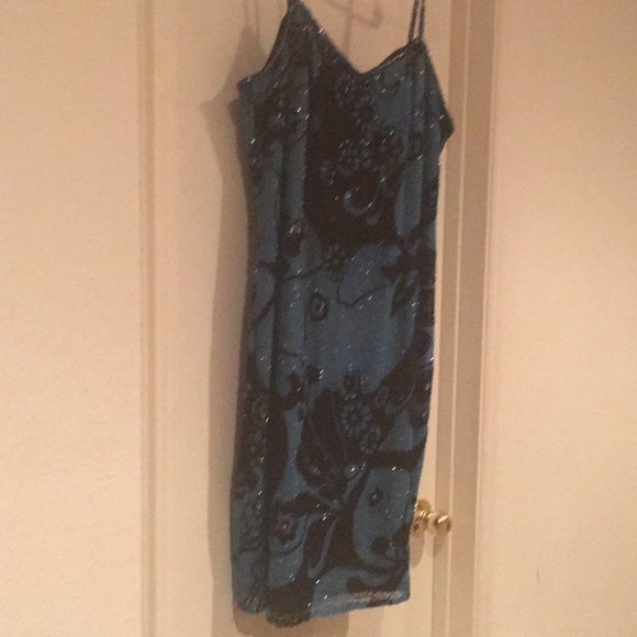 Beautiful Blue and Black Retro print sequins dress - Picture 2 of 6